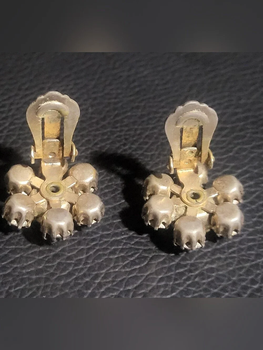 Vintage Signed WEISS Clear Rhinestone Flower Rosette Clip On Earrings